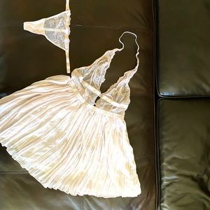 Victoria’s Secret 2-piece intimates